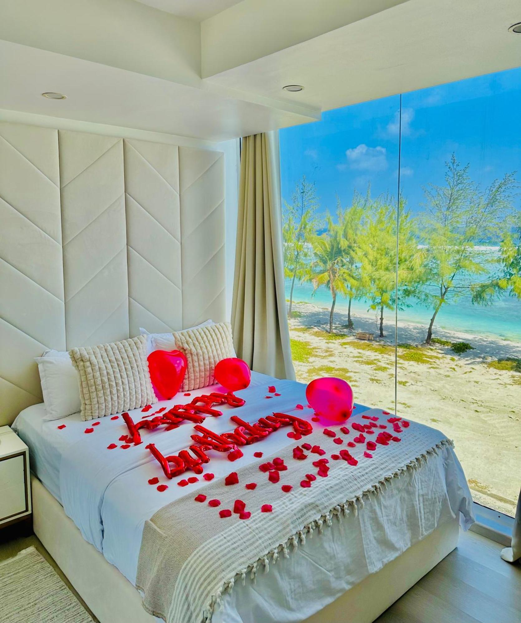 Lazzlla Beach Front Apartments Hulhumale Exteriör bild